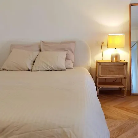 Apartment Ins Style 2 Bdrs In 15arr Cente 1mins To Metro N15-128